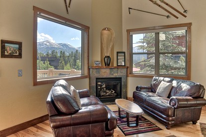 Regal Breckenridge Cabin with a Hot Tub - Breckenridge, Colorado - glamping.directory