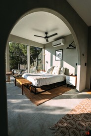 Luxury Villa near Marble Falls for Weekend Getaways in Texas for Couples - Marble Falls, Texas - glamping.directory