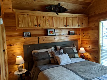 Rustic Cabin Rental near Asheville Perfect for a Weekend Getaway on Tuckasegee River - Tuckasegee, North Carolina - glamping.directory