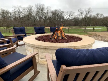 Modern Tiny House Rental Perfect for Glamping near Austin - Hutto, Texas - glamping.directory