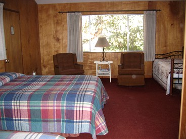 Cabin Rental with a Swimming Pool in the Tehachapi Mountains, California - Caliente, California - glamping.directory