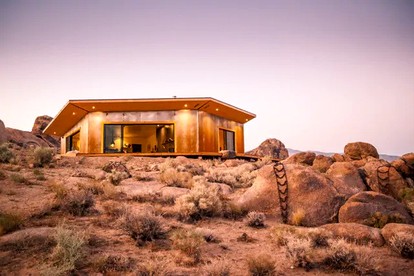 Stunning Lone Pine Accommodation for Romantic Getaways in California - Lone Pine, California - glamping.directory