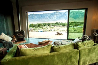 Stunning Lone Pine Accommodation for Romantic Getaways in California - Lone Pine, California - glamping.directory