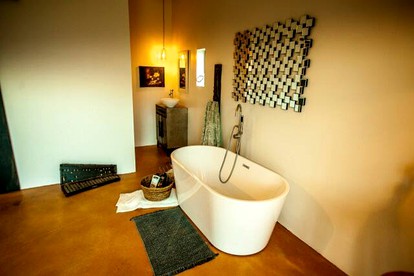 Stunning Lone Pine Accommodation for Romantic Getaways in California - Lone Pine, California - glamping.directory