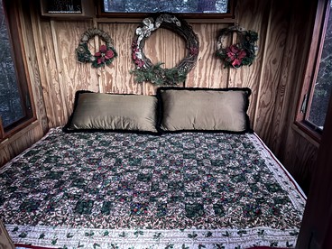 Texas Safari Camp Hummingbird Tree House - Kaufman, Texas - glamping.directory