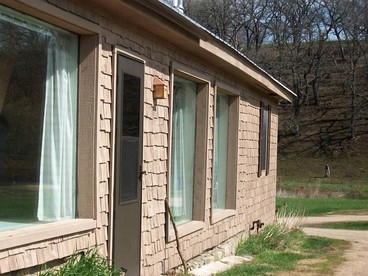 Country Cottage Rental on 50 Acres of Sublime Land in Southwest Wisconsin - Blanchardville, Wisconsin - glamping.directory
