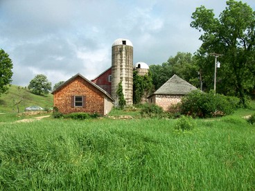 Country Cottage Rental on 50 Acres of Sublime Land in Southwest Wisconsin - glamping.directory