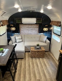 Luxurious Remodeled Airstream with Wraparound Deck and Spa near Honey Grove, Texas - Honey Grove, Texas - glamping.directory