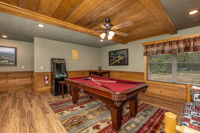 Luxury Cabin Rental with Hot Tub, Pool Table, and Arcade on Family Resort near Gatlinburg, Tennessee - Gatlinburg, Tennessee - glamping.directory