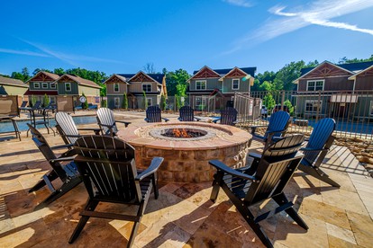 Luxury Cabin Rental with Hot Tub, Pool Table, and Arcade on Family Resort near Gatlinburg, Tennessee - Gatlinburg, Tennessee - glamping.directory