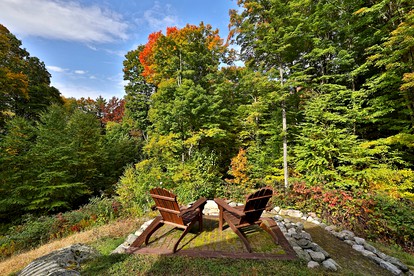 Impressive Cabin with Hot-tub and Fascinating Views in Mendon, Vermont - Mendon, Vermont - glamping.directory