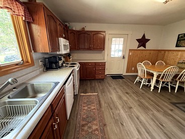 Charming Montana Bungalow with Madison River Views, Steps from Main Street in Ennis, MT - Ennis, Montana - glamping.directory