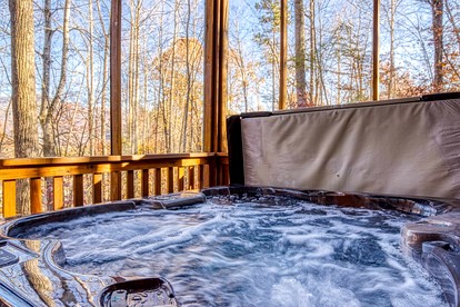 Cozy Log Cabin with Hot Tub & Game Room Near Smoky Mountain National Park | Sevierville, TN - Sevierville, Tennessee - glamping.directory