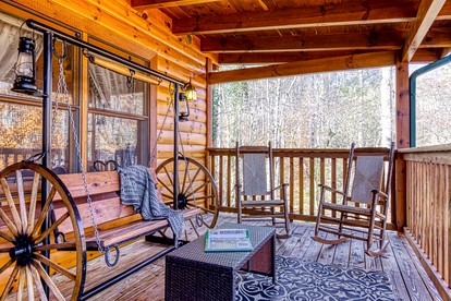 Cozy Log Cabin with Hot Tub & Game Room Near Smoky Mountain National Park | Sevierville, TN - Sevierville, Tennessee - glamping.directory