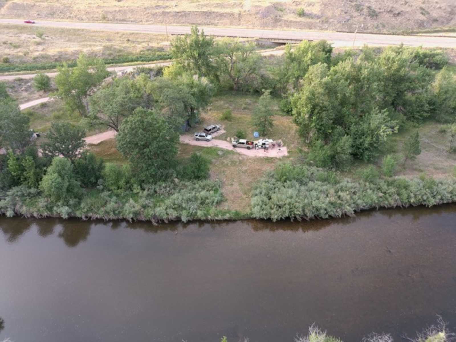 Basecamp On The Poudre - Bellvue, Colorado - glamping.directory