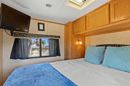 California Glamping Vacations in this Caravan Ideal for Enjoying Unique Views of the Desert - Joshua Tree, California - glamping.directory
