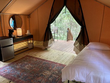 Serene Safari Tent Incredible for Nature Lovers in Livingston, Texas - Livingston, Texas - glamping.directory