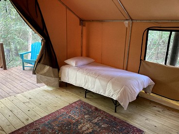 Serene Safari Tent Incredible for Nature Lovers in Livingston, Texas - Livingston, Texas - glamping.directory