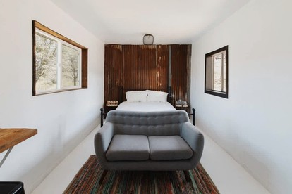 Spacious Four Bedroom Cabin on Private Land in Sierra National Forest, Perfect for a Tranquil Weekend in Nature with Family - Dunlap, California - glamping.directory