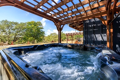 Whimsical Historic Homestead with Arcade & Ridge Views near Downtown Fredericksburg, Texas - Fredericksburg, Texas - glamping.directory