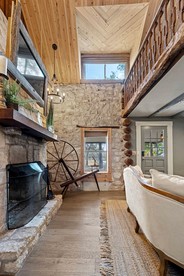 Whimsical Historic Homestead with Arcade & Ridge Views near Downtown Fredericksburg, Texas - Fredericksburg, Texas - glamping.directory