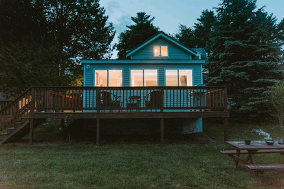 Quiet and Intimate Pet Friendly Cottage Perfectly set on the Shores of Cobbossee Lake for Fishing in Winthrop, Maine - glamping.directory