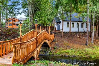 Serenely Rustic Cabin Haven near Whistle Lake in Washington - Anacortes, Washington - glamping.directory