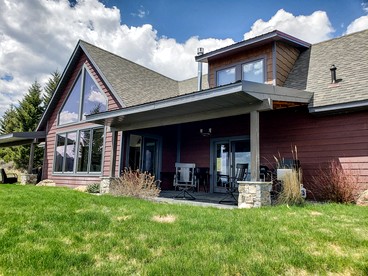 Stunning Hollowtop House with Panoramic Lake and Mountain Views near Ennis, Montana - glamping.directory