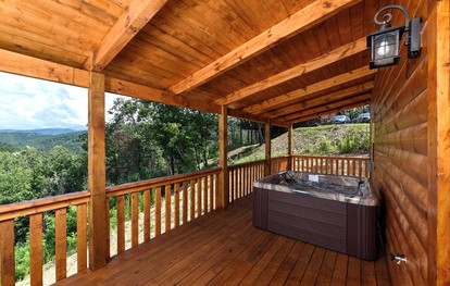 Breathtaking Cabin with Hot-tub, Fireplace and Games in Sevierville, Tennessee - Sevierville, Tennessee - glamping.directory