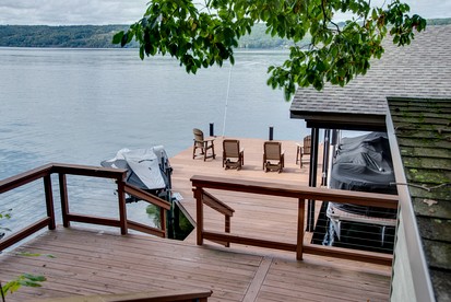 Spacious Lakefront Vacation Rental for an Unforgettable Family Getaway in the Finger Lakes near Burdett, New York - Burdett, New York - glamping.directory