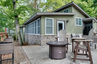 Spacious Lakefront Vacation Rental for an Unforgettable Family Getaway in the Finger Lakes near Burdett, New York - glamping.directory