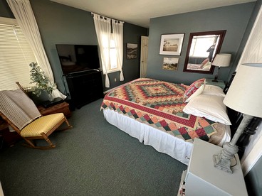Spacious Vacation Home with Madison River Frontage near Yellowstone in Ennis, Montana - Cameron, Montana - glamping.directory