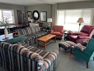 Spacious Vacation Home with Madison River Frontage near Yellowstone in Ennis, Montana - Cameron, Montana - glamping.directory