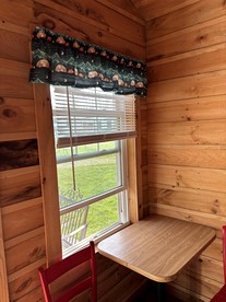 Peaceful Cabin Retreat with Picnic Table & Nature Views in Macedon, New York - Macedon, New York - glamping.directory