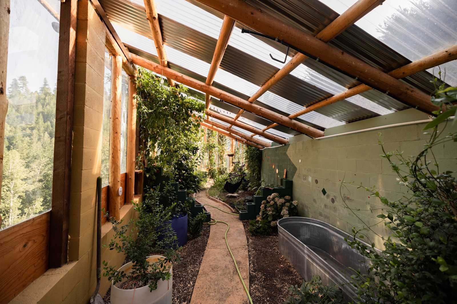 Sustainable Ecovillage - Gasquet, California - glamping.directory