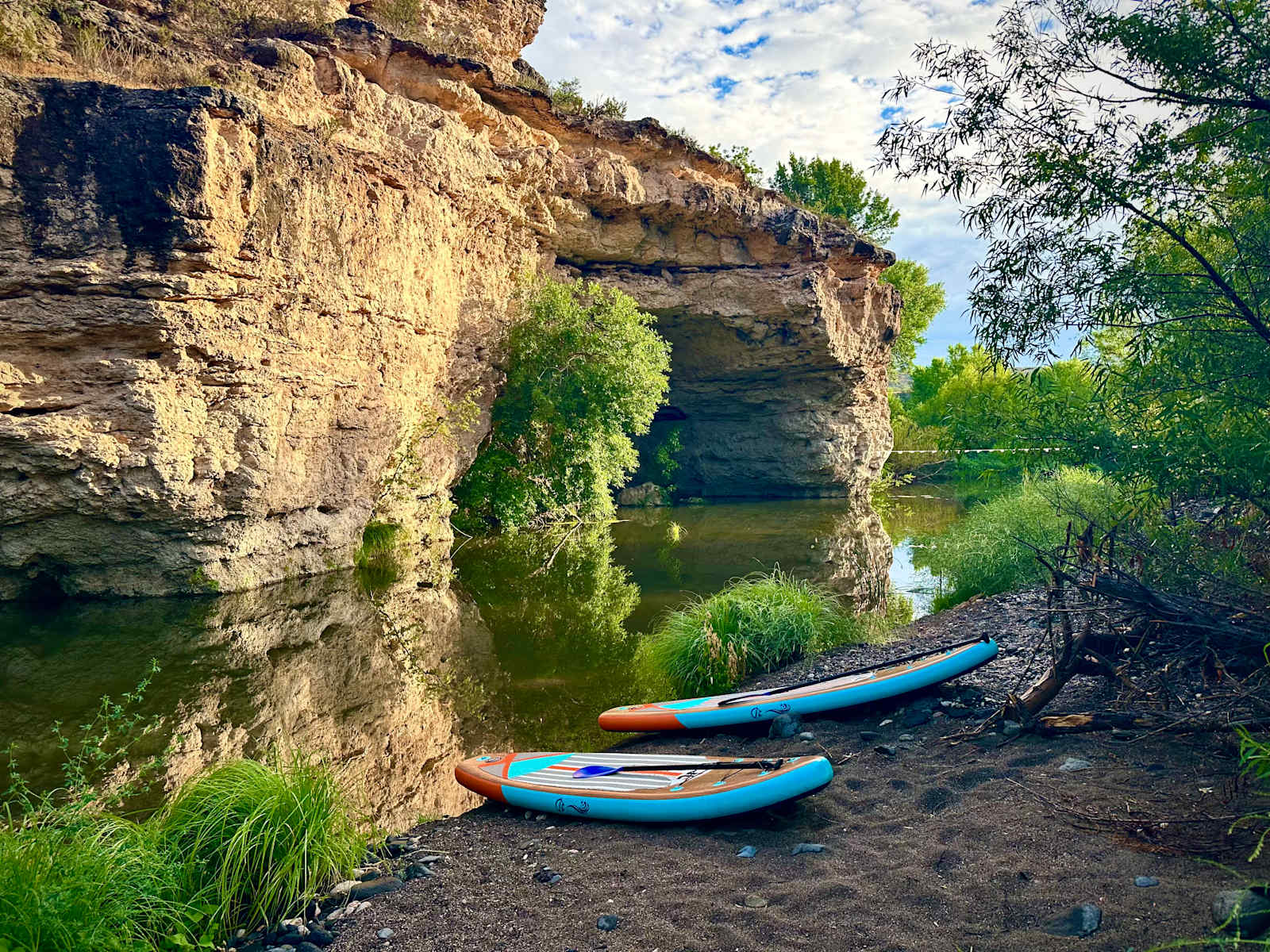 Sacred Springs-Private creek access - glamping.directory
