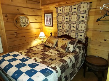Cabin Retreat near Grayson Highlands State Park for Family Glamping Stays in Virginia - Mouth of Wilson, Virginia - glamping.directory