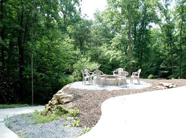 Vacation Log Cabin Rental Set in the Canopies near Hendersonville, North Carolina - Hendersonville, North Carolina - glamping.directory