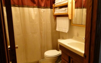 Cozy Vacation Rental near Nordic Mountain Ski Area, Central Wisconsin - Wild Rose, Wisconsin - glamping.directory