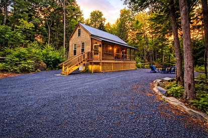 Fantastic Cabin Perfect for Adventure Lovers in Maine - glamping.directory