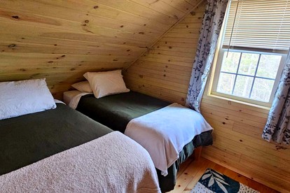 Fantastic Cabin Perfect for Adventure Lovers in Maine - Greenville, Maine - glamping.directory