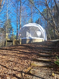 Relaxing Dome in the Heart of the Blue Ridge Mountains for an Unforgettable Glamping Experience in Rosman, North Carolina - Rosman, North Carolina - glamping.directory