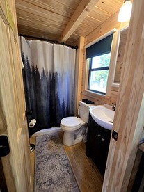 Incredible Modern Tiny Log Cabin near the Ammonoosuc River for a Romantic Getaway in New Hampshire - Bath, New Hampshire - glamping.directory