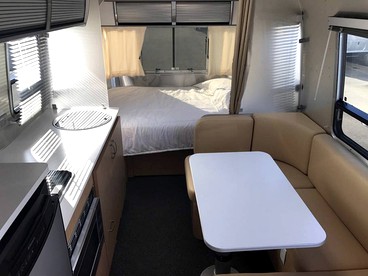 Cozy Airstream for a Unique Getaway to a State Park near South Seattle, Washington - Burien, Washington - glamping.directory