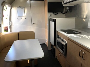 Cozy Airstream for a Unique Getaway to a State Park near South Seattle, Washington - Burien, Washington - glamping.directory