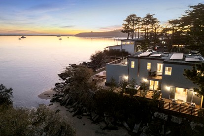 Charming Beach House with Great Ocean Vistas and Hot-tub in El Granada, California - glamping.directory