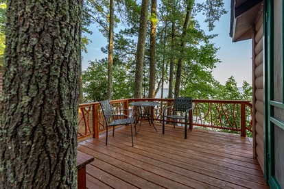 Quiet Waterfront Getaway with Relaxing Deck and Nature Views in Orr, Minnesota - Orr, Minnesota - glamping.directory
