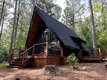 Stylish Dog-Friendly A-Frame Retreat with Deck & Fire Pit in Dahlonega, Georgia - Dahlonega, Georgia - glamping.directory