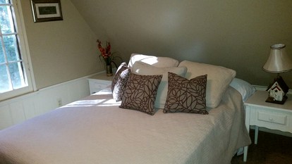 Secluded Cabin Rental with Fireplace near Lake Arrowhead in California - Lake Arrowhead, California - glamping.directory