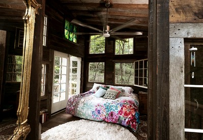 Magical Tree House Rental near Kansas City for Glamping in Missouri - Fishing River Township, Missouri - glamping.directory